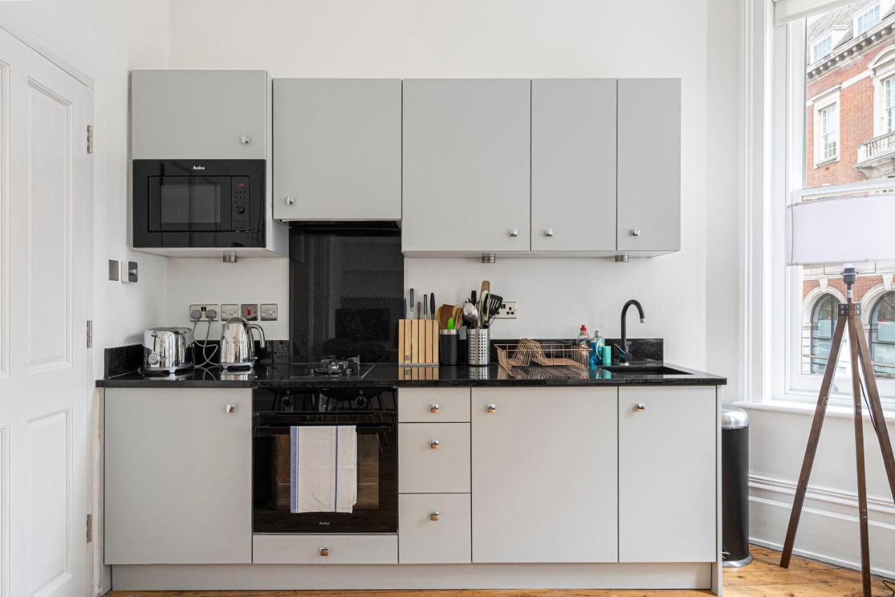 Chic Apartment Near Kensington Palace London Exteriör bild